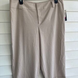 New Women Tan Capris Sz 18W